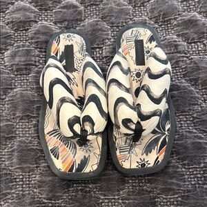 Farm Rio Patterned Flip Flops